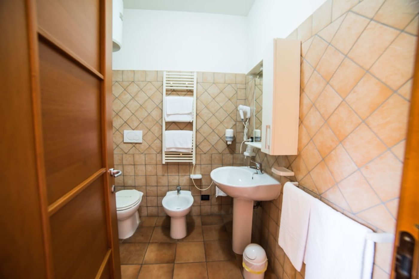 expedia-3163634-25