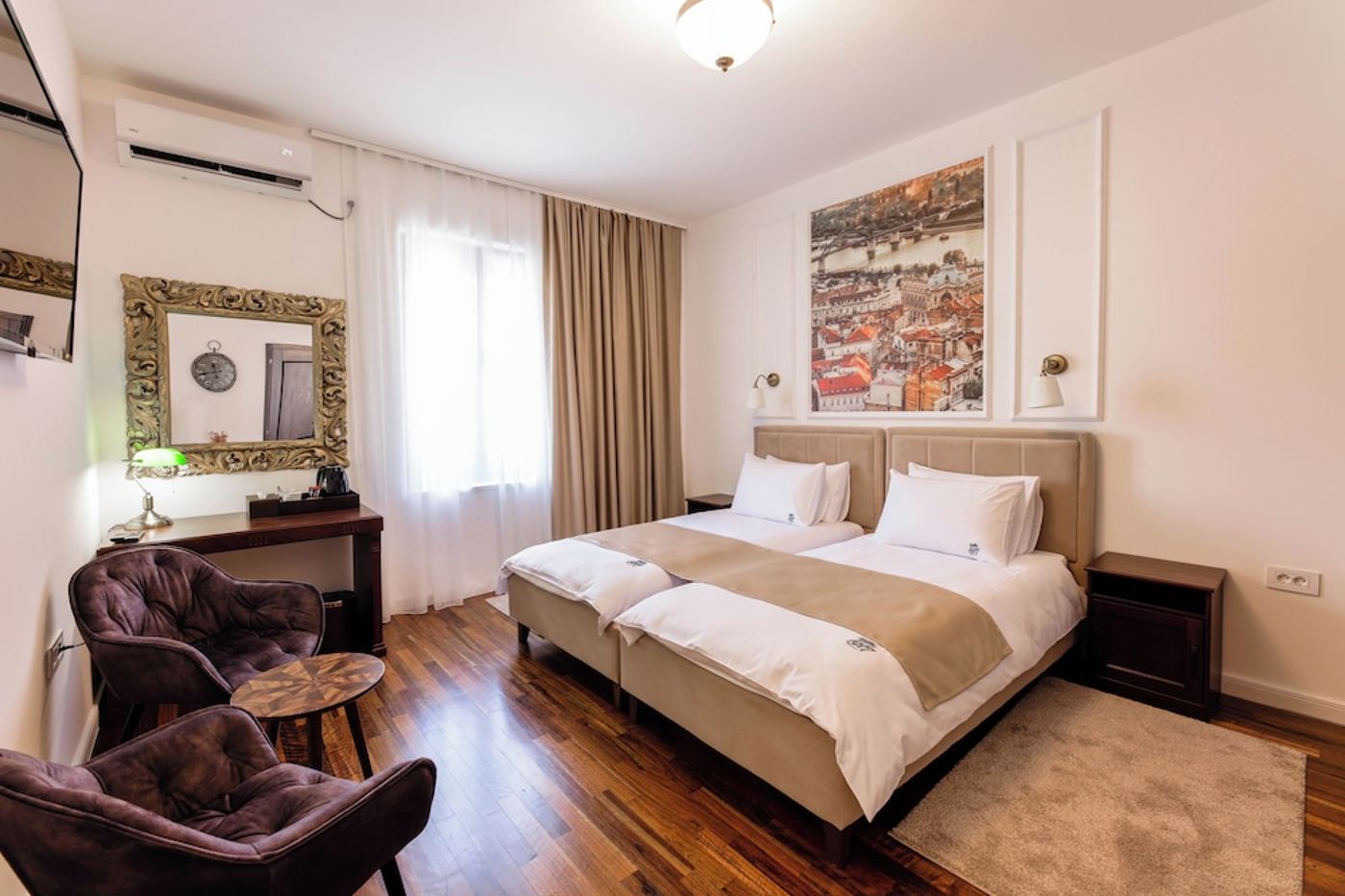expedia-3164155-16