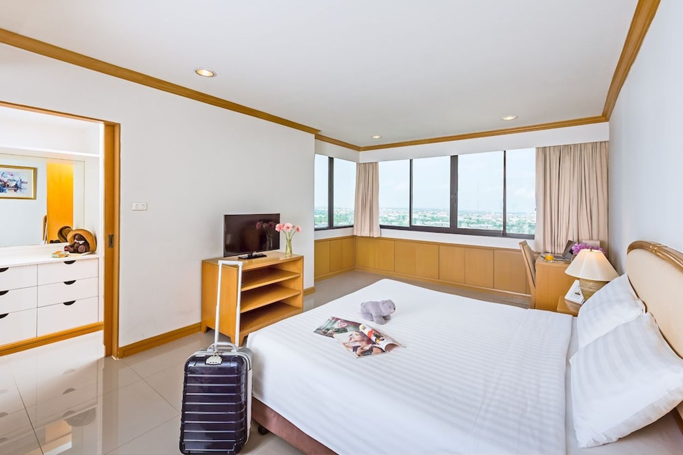 expedia-3162912-24