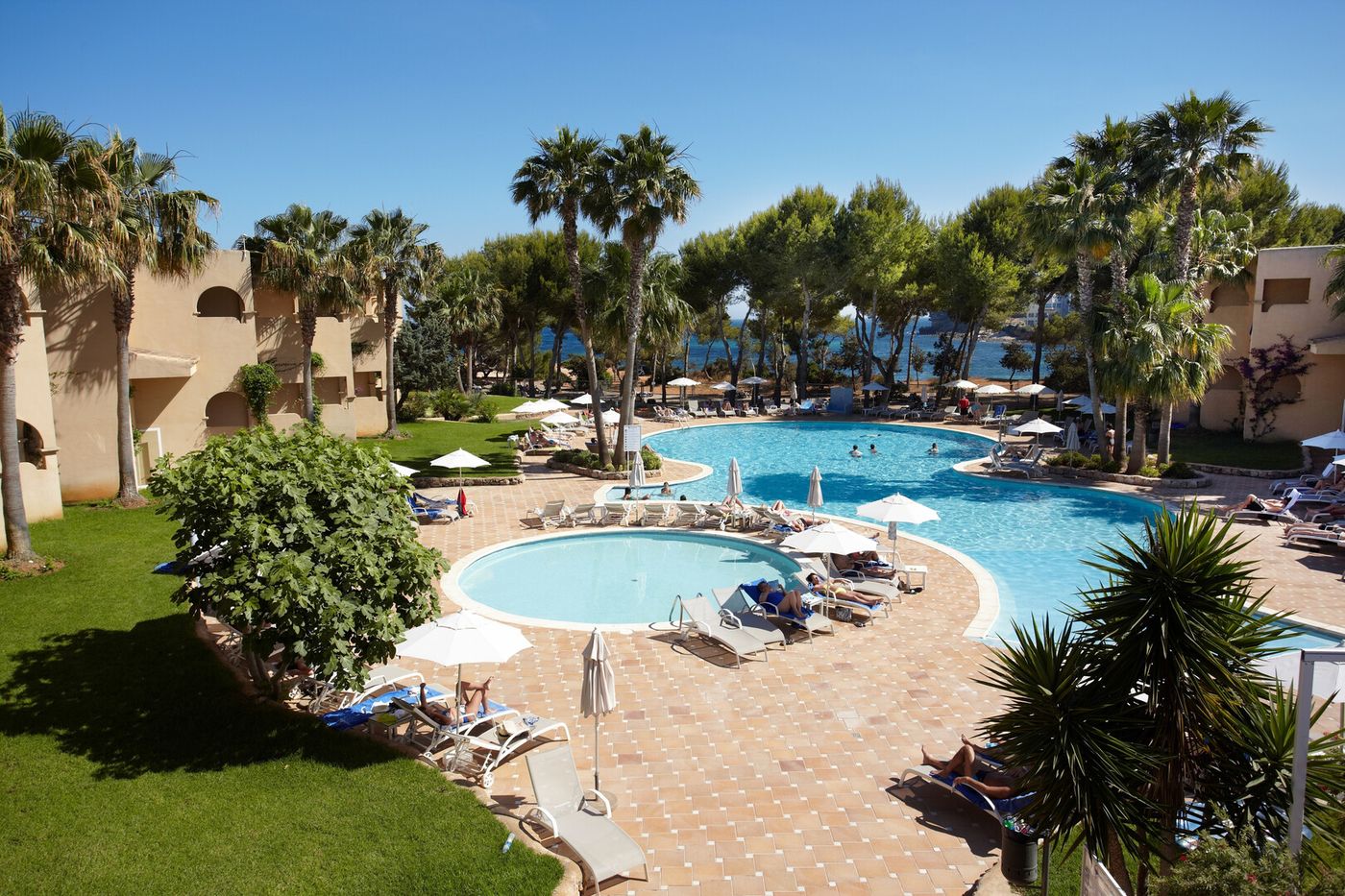 02.10.26 Grupotel Santa Eularia