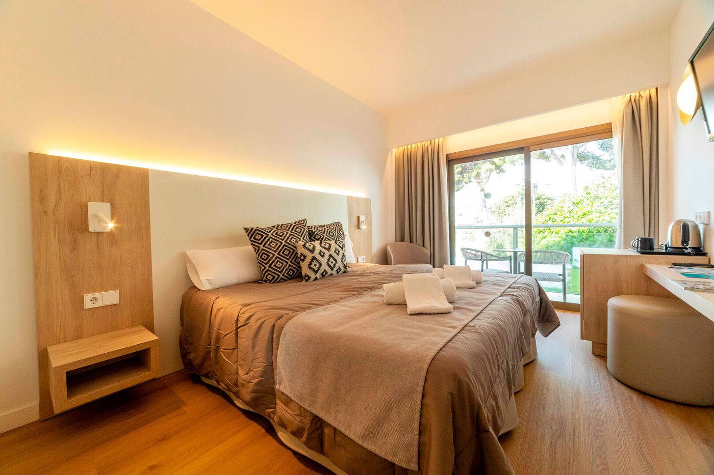 24.06.26 Flacalco Hotels & Apartments