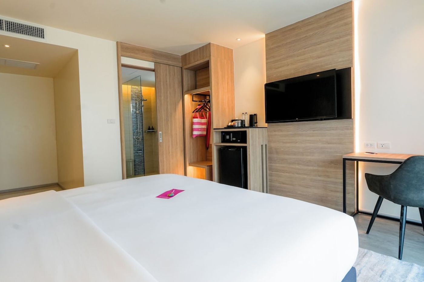 expedia-3165478-7