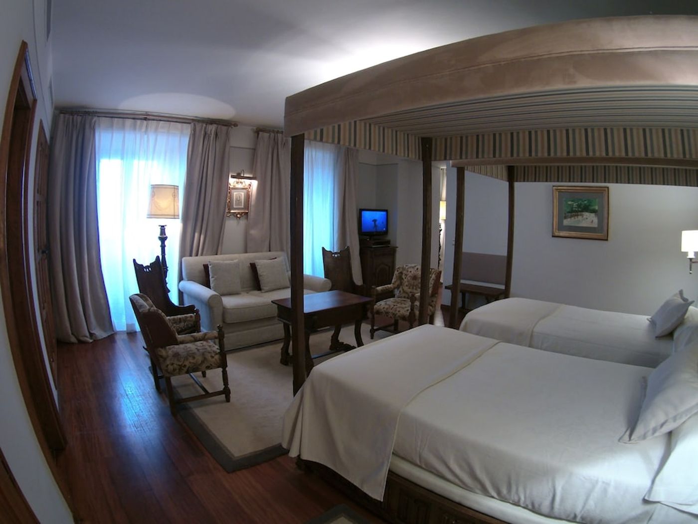 expedia-3157427-4
