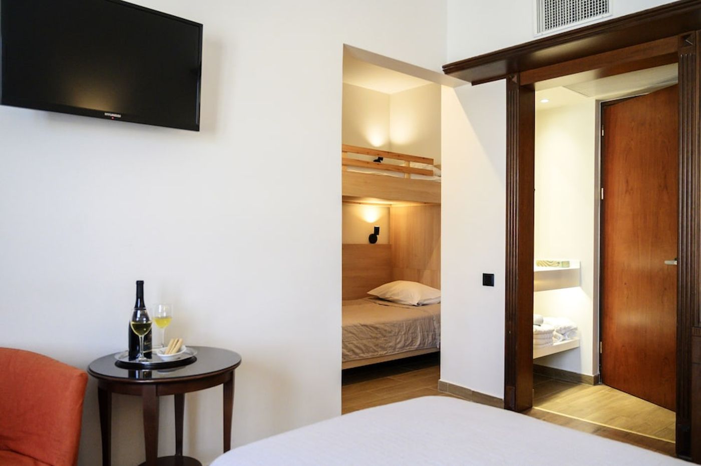 expedia-3085644-9