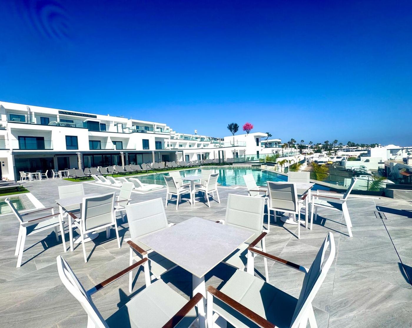 ROYAL ATLANTICO