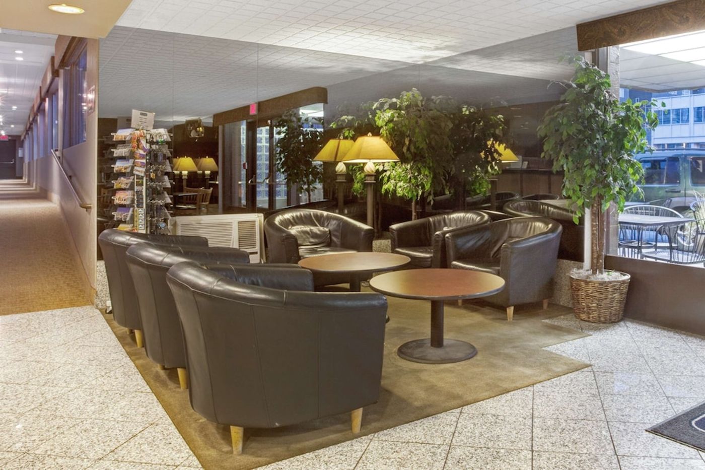 expedia-3161165-5