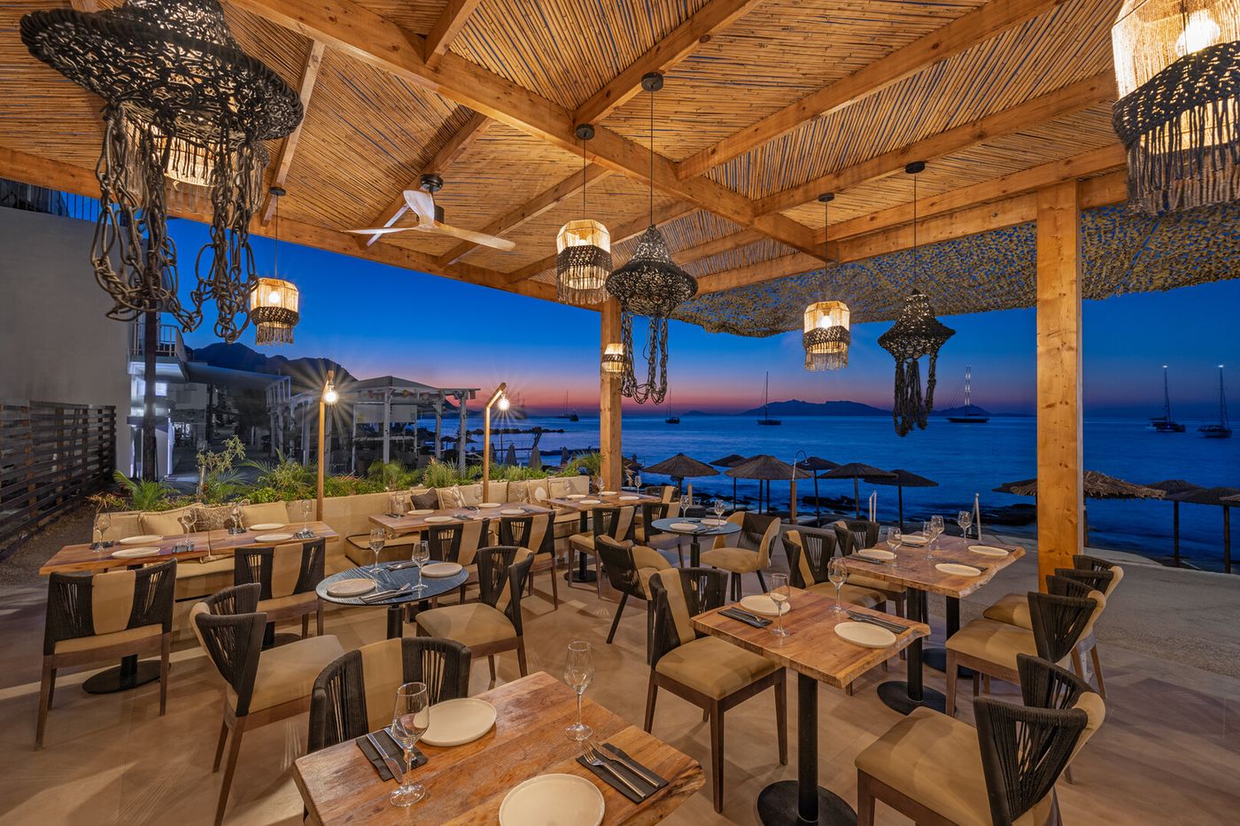Cabana Rossa Boutique Hotel & Suites