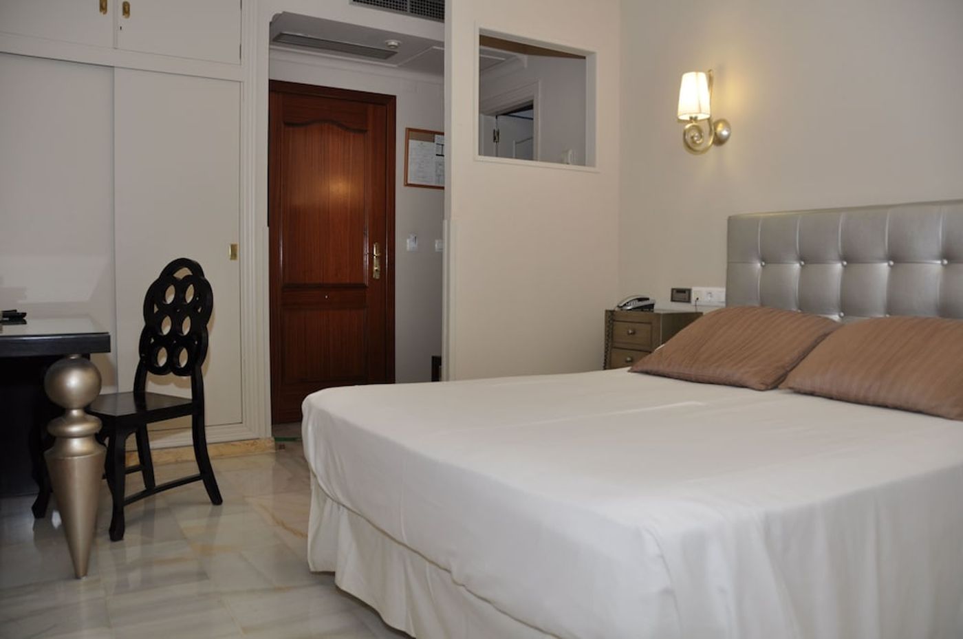 expedia-3163839-8