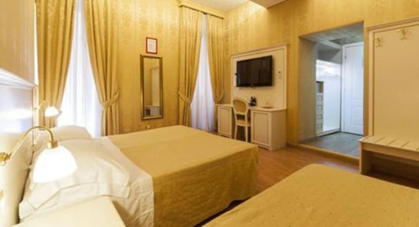 expedia-3165624-25