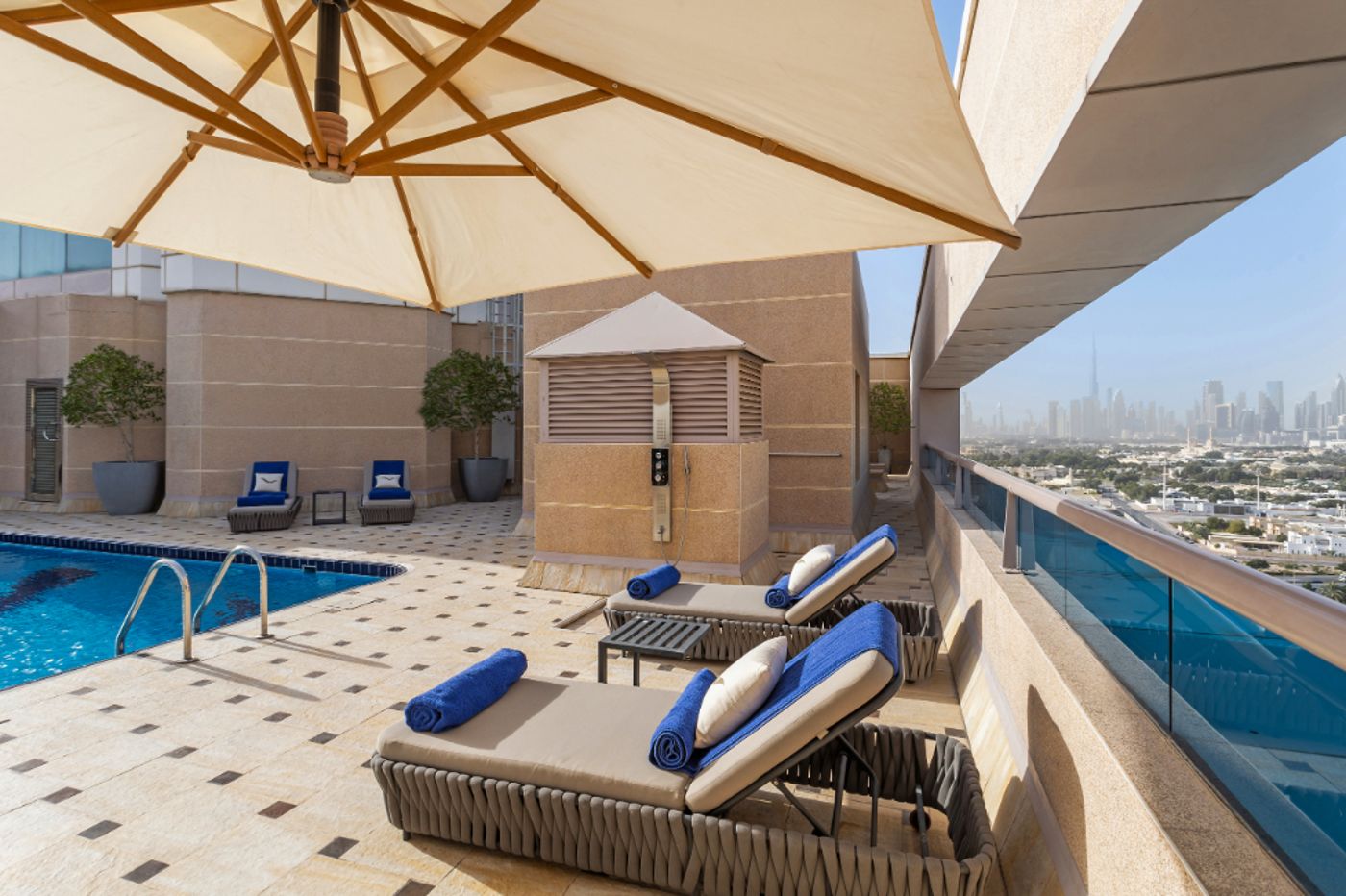 Movenpick Hotel & Apartments Bur Dubai 08.06