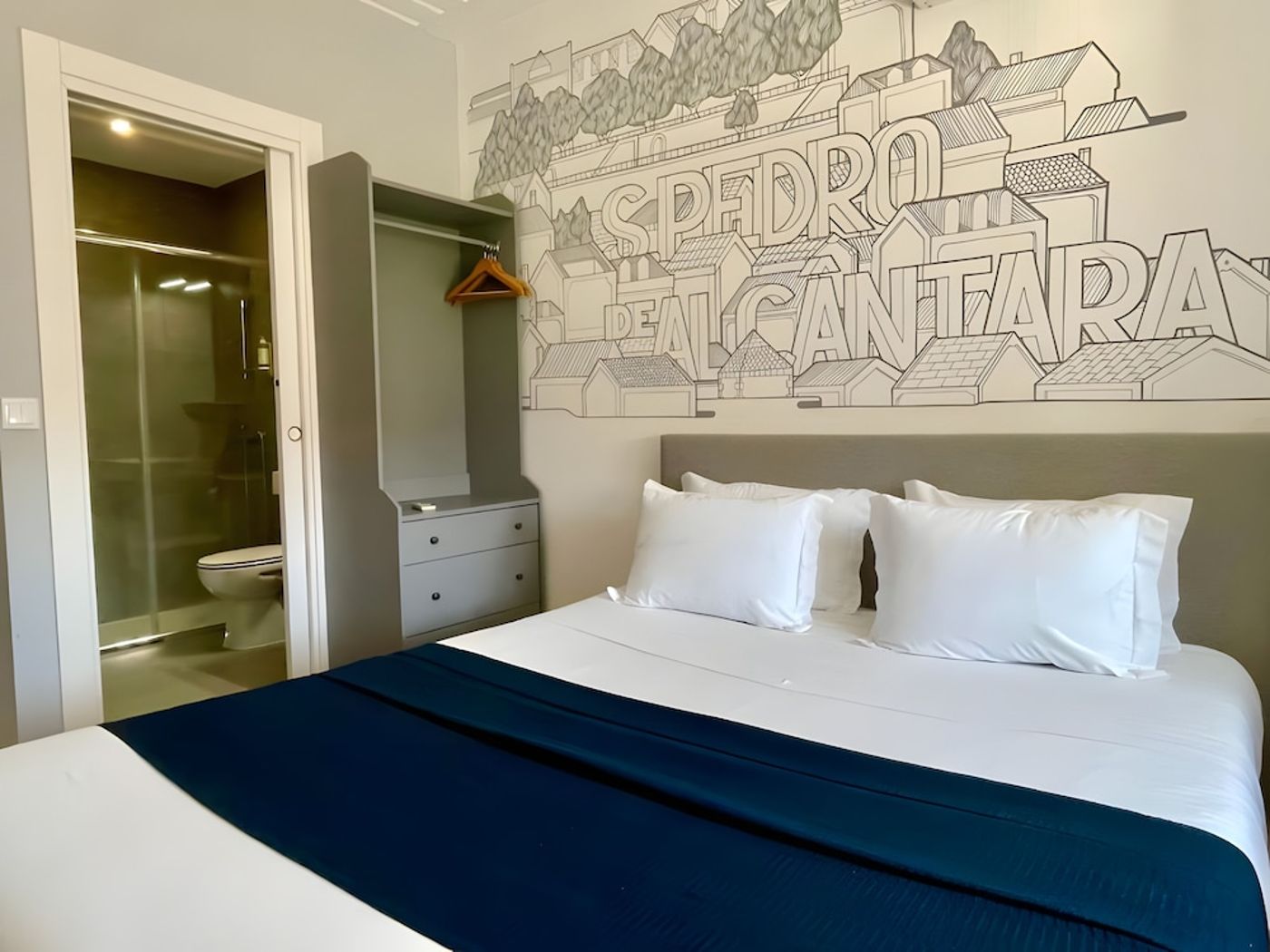 expedia-3165239-4