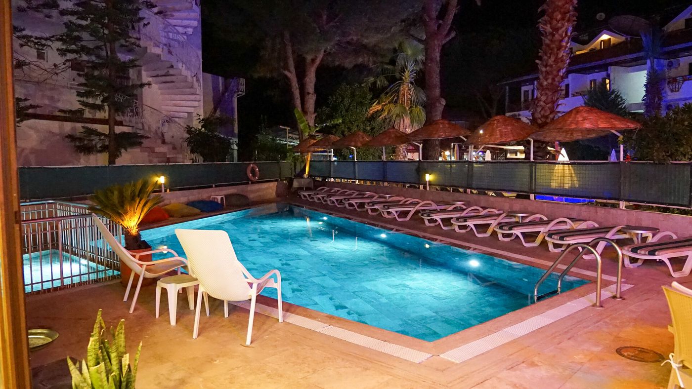  Babadan Rooms & Suites