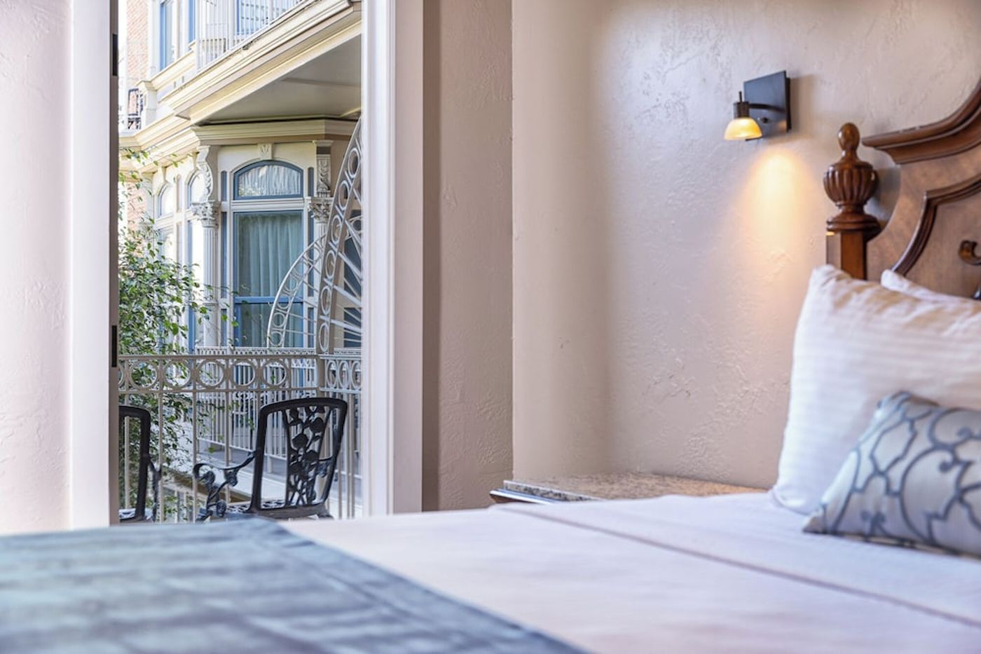expedia-3158928-5