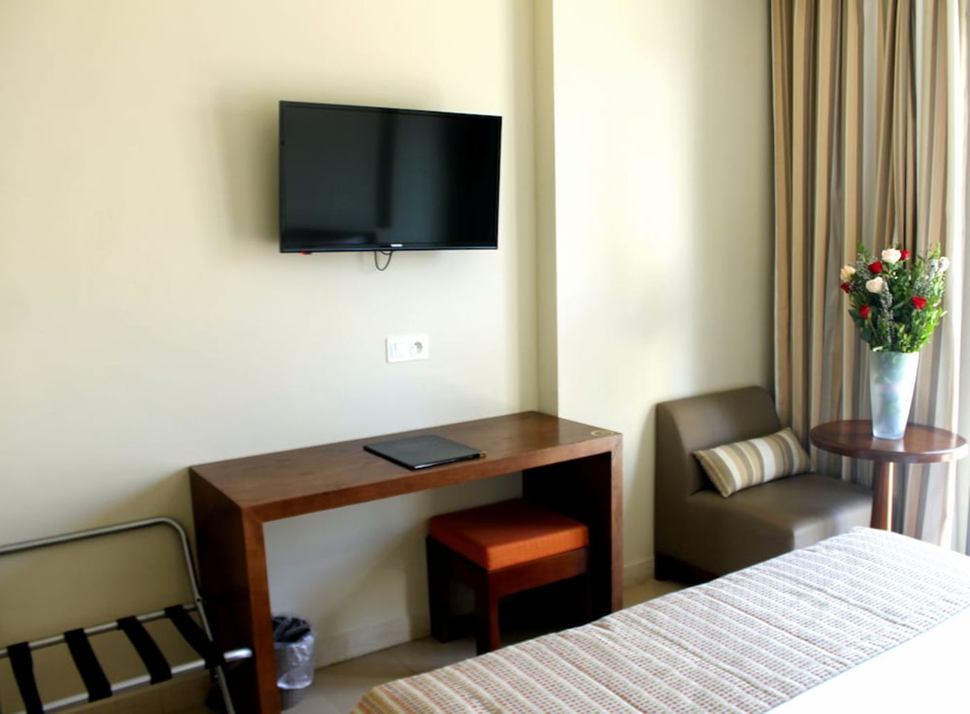 expedia-3161631-9