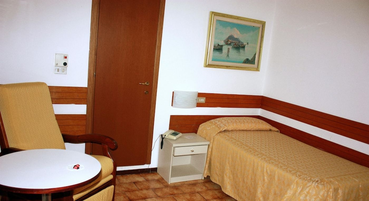 expedia-3163545-10