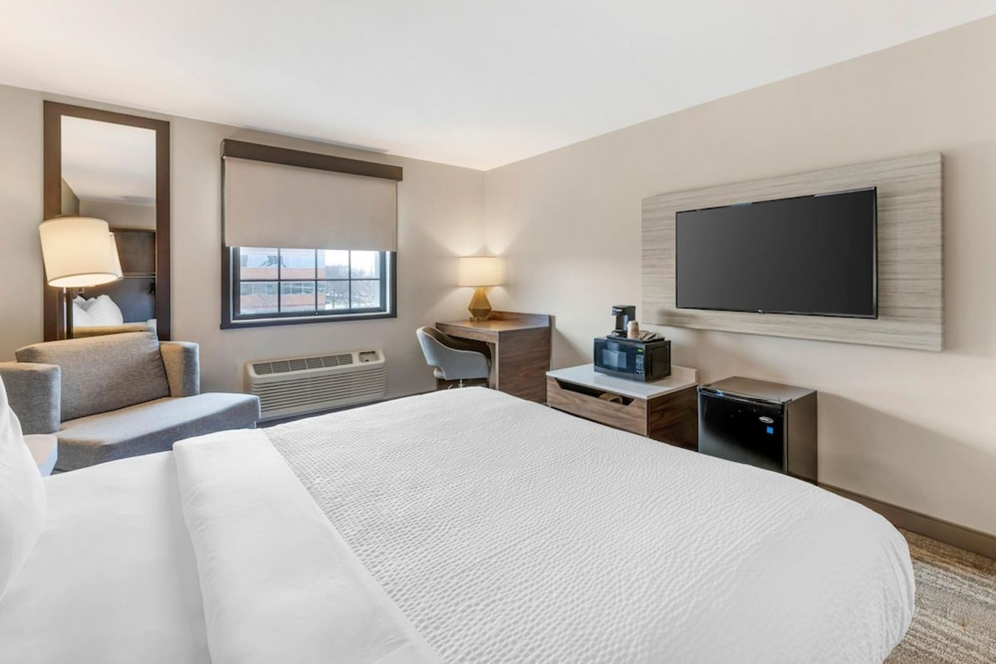 expedia-3162216-30