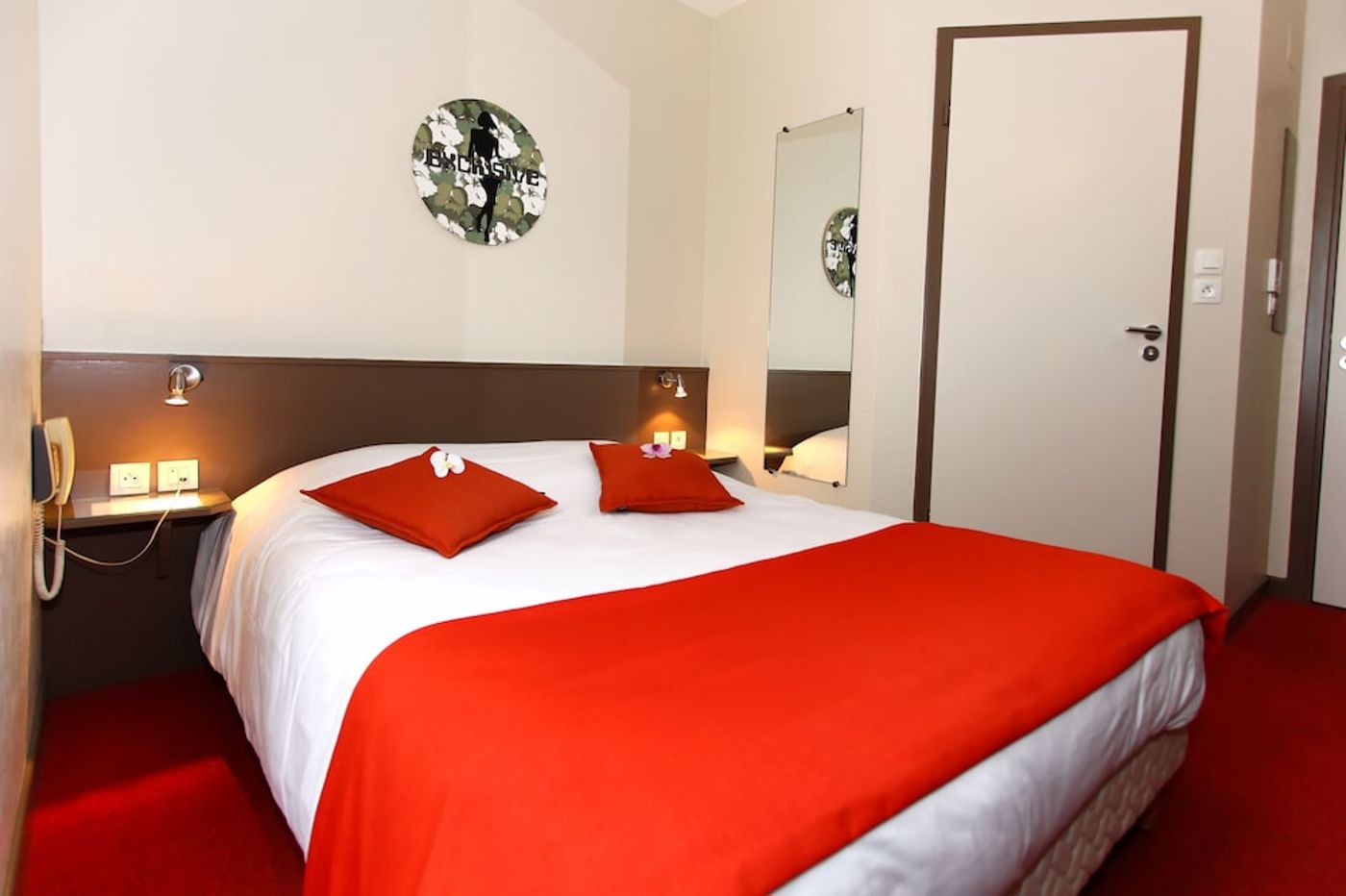 expedia-3157600-10