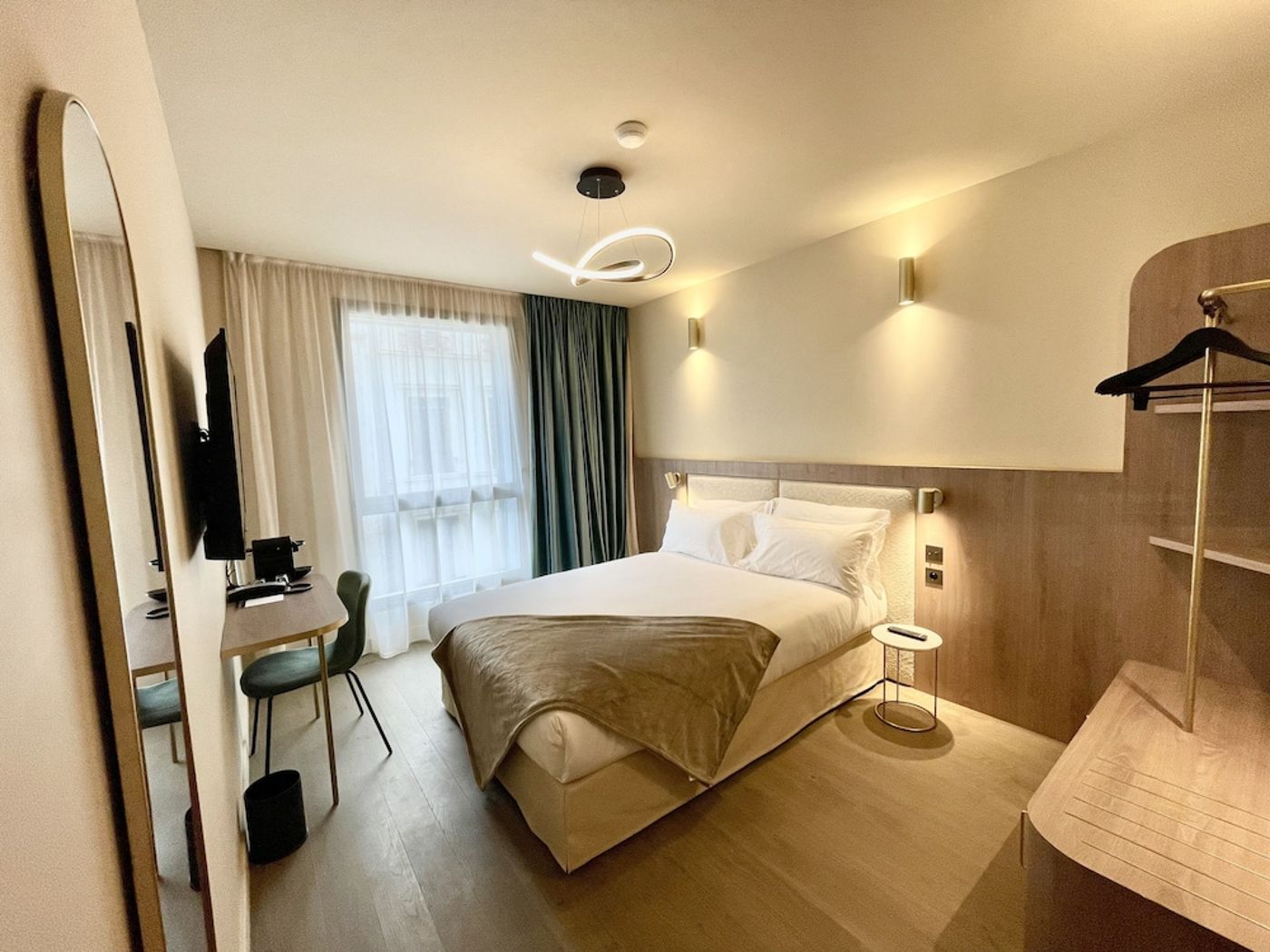 expedia-3158520-8