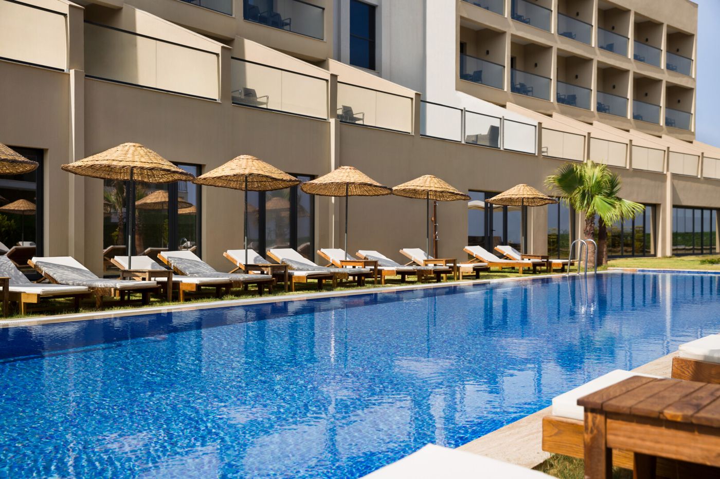 Wyndham Ramada Cesme - Outdoor Pool - 1552994.png