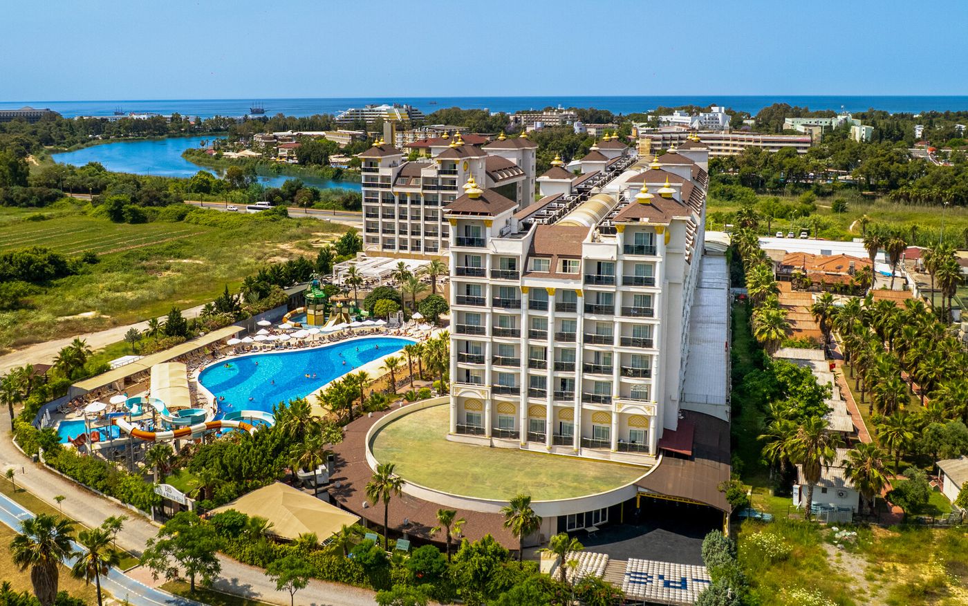 Lake & Riverside Hotel & Spa