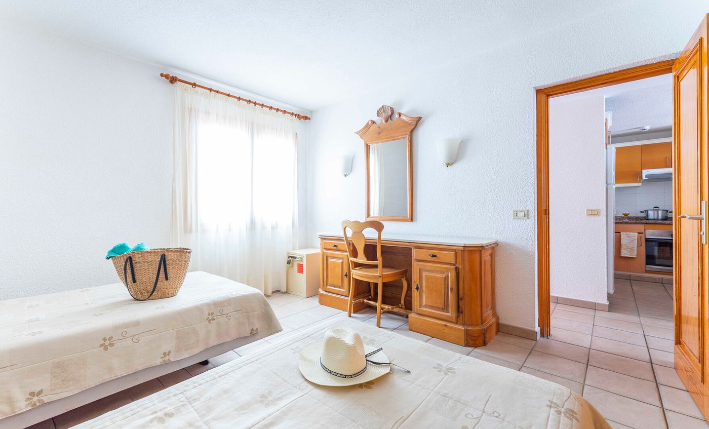 15.12.25 ONA Beverly Hills Suites