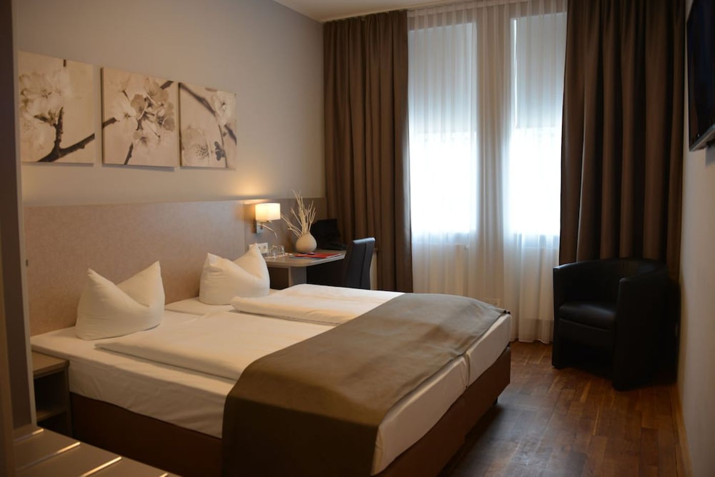 expedia-3165020-21