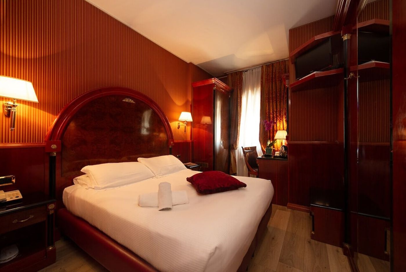 expedia-3163522-23