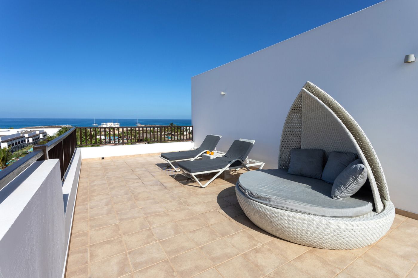 19.02.26 Melia Laguna Beach