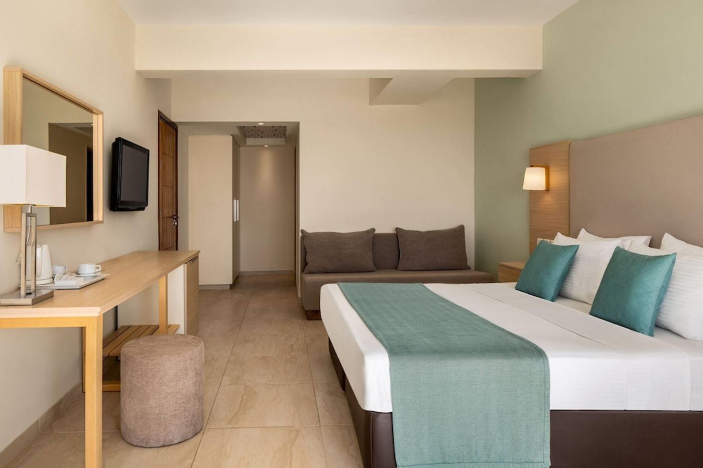 expedia-3166124-8