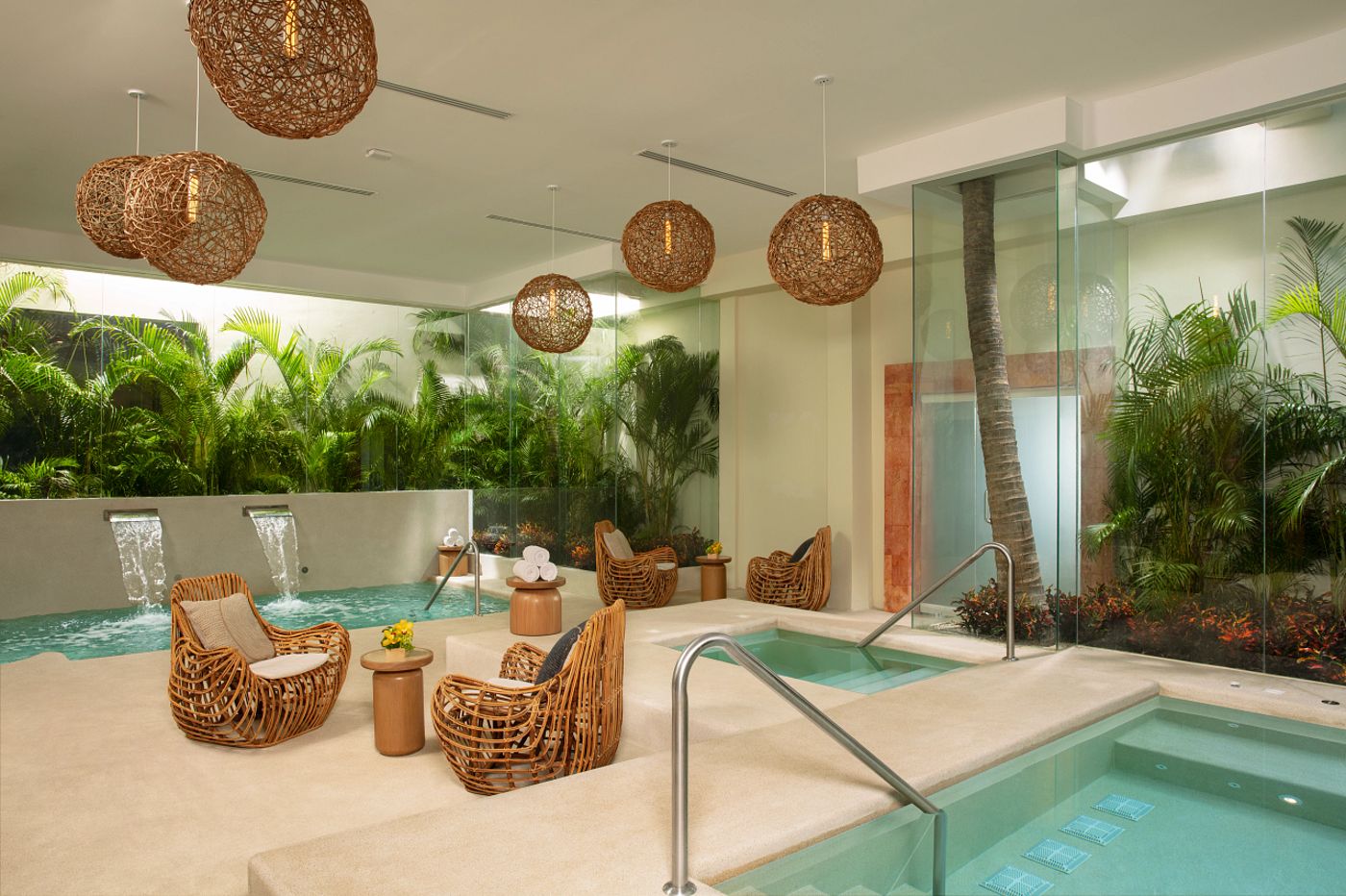  Dreams Sands Cancun Resort & Spa 27.08