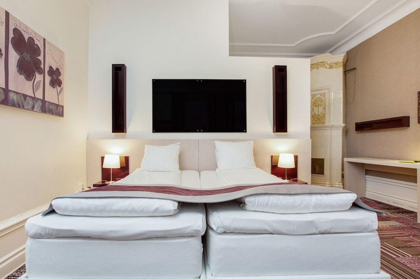 expedia-3163862-8