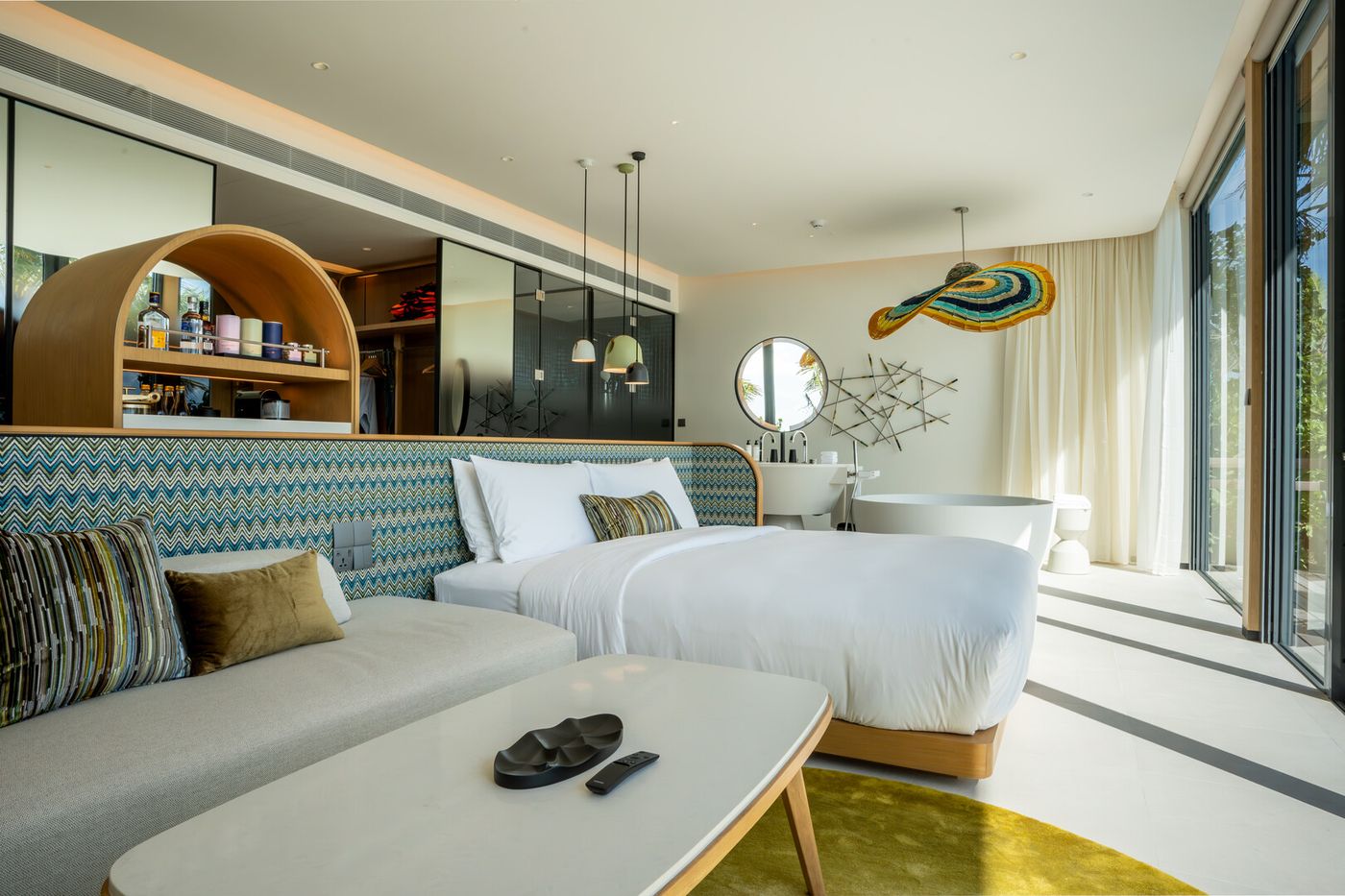 SO/ Maldives 02.10