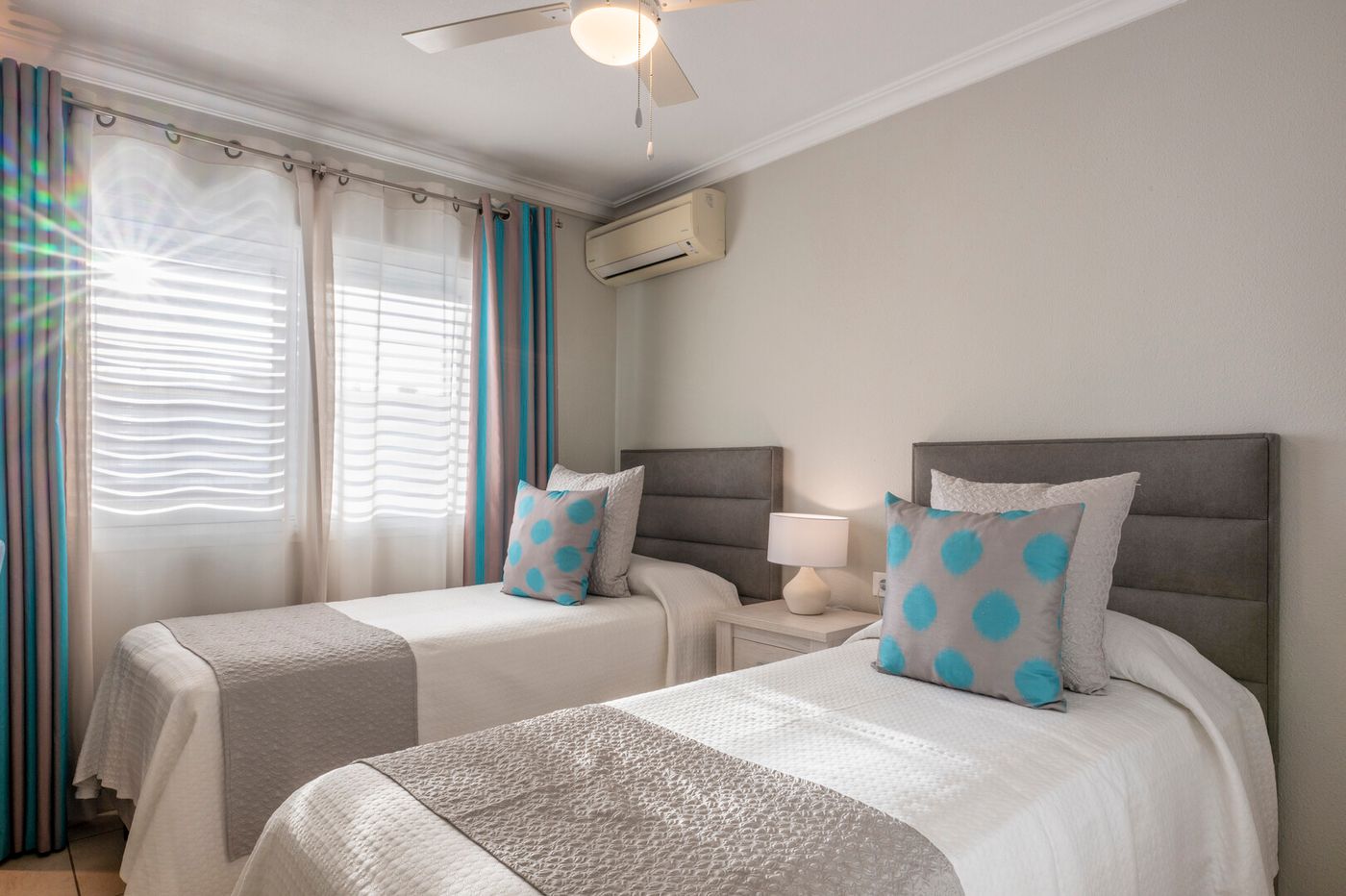 10.02.26 ONA Los Claveles