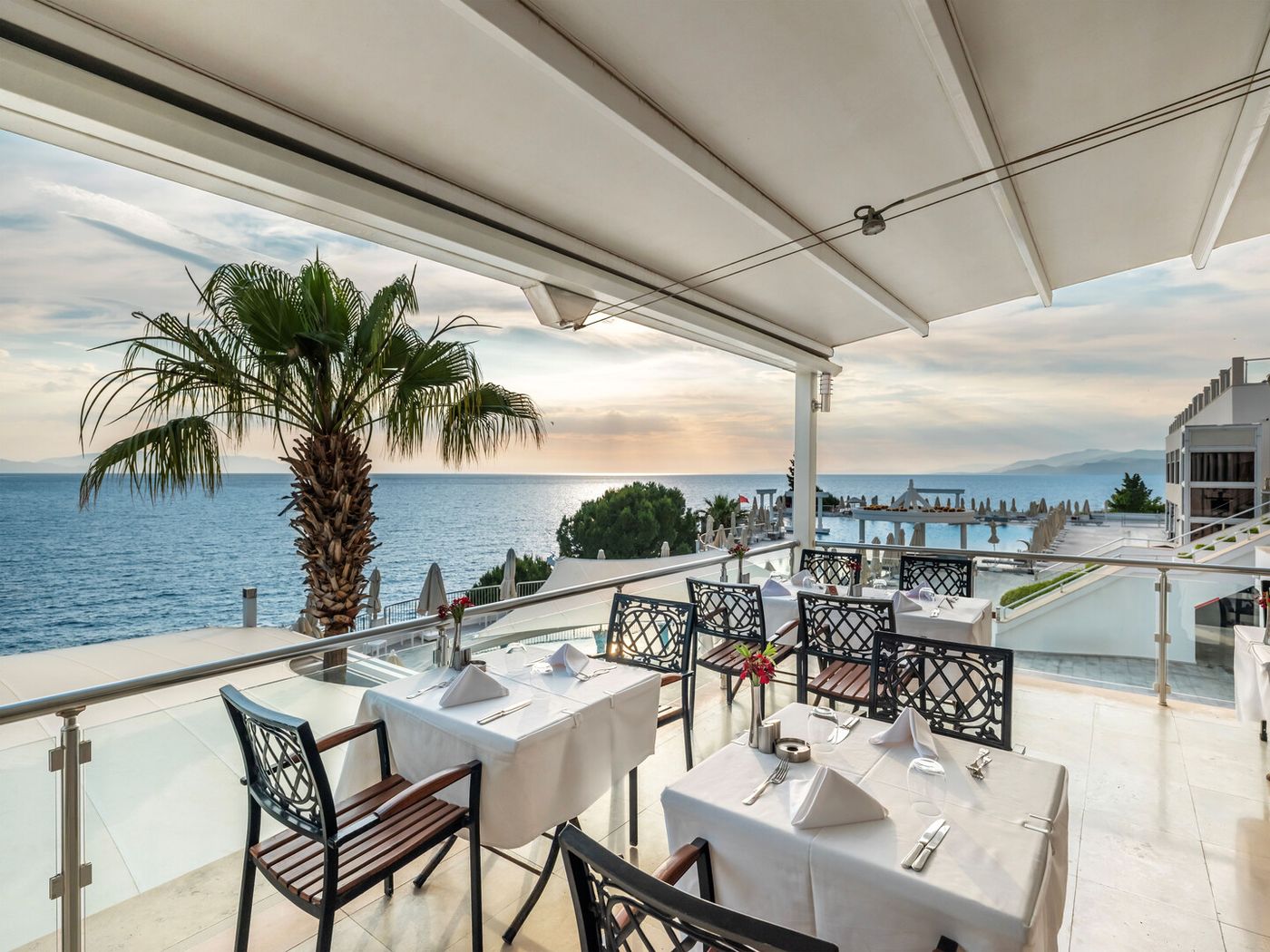 Korumar Deluxe Hotel