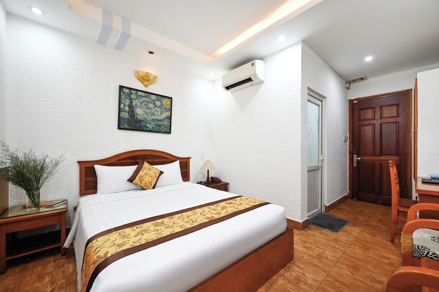expedia-3163160-10
