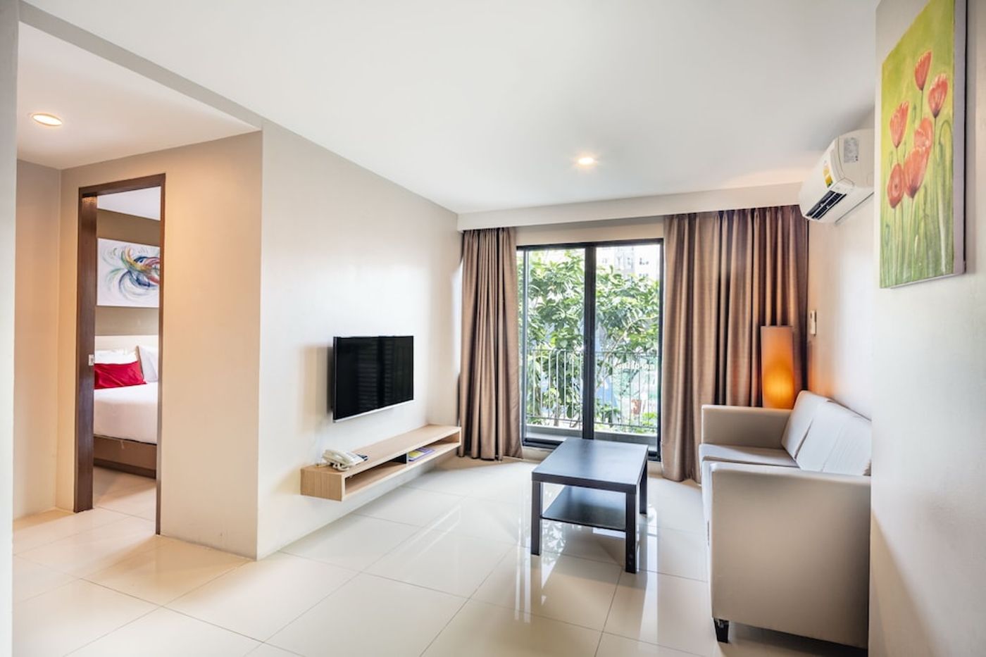 expedia-3162840-27