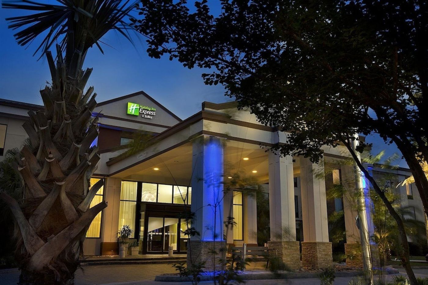 expedia-3165970-5