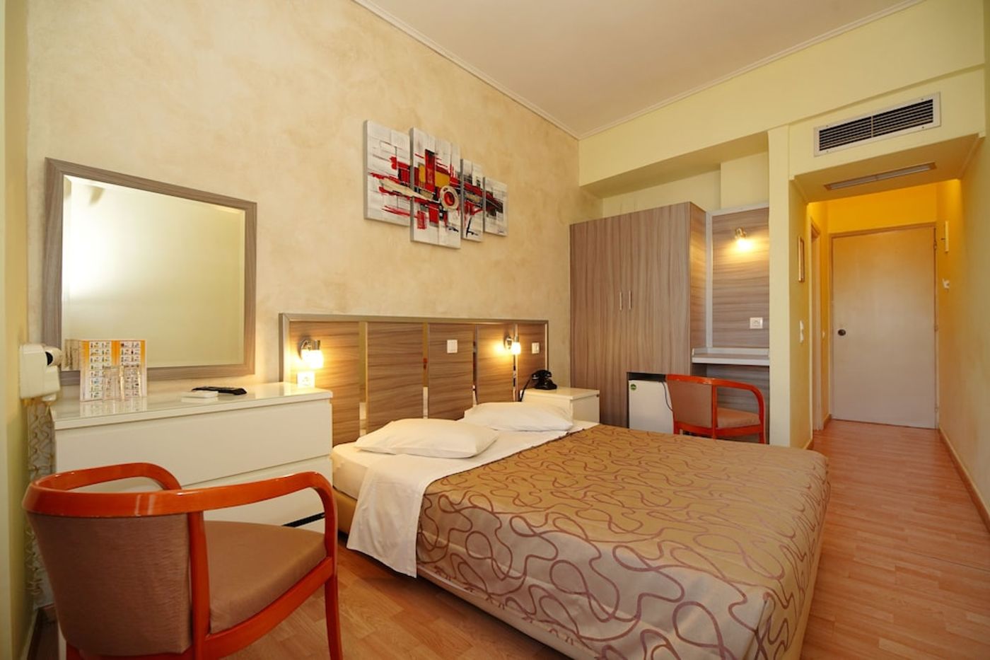 expedia-3163687-15