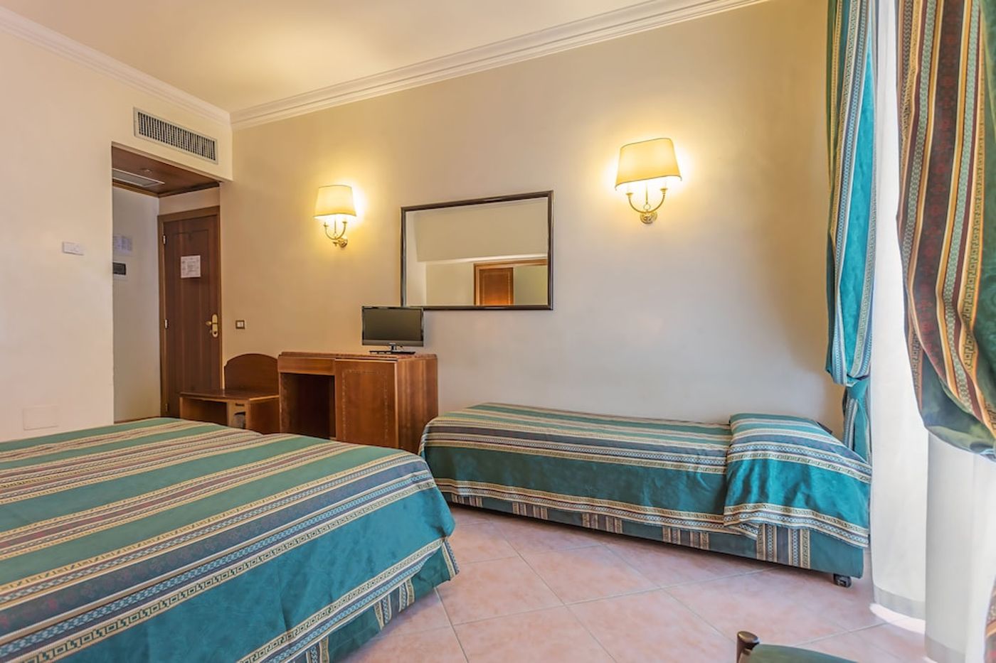 expedia-3165670-27