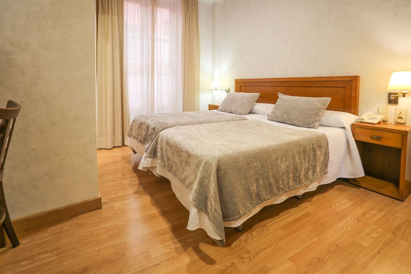 expedia-302617-24