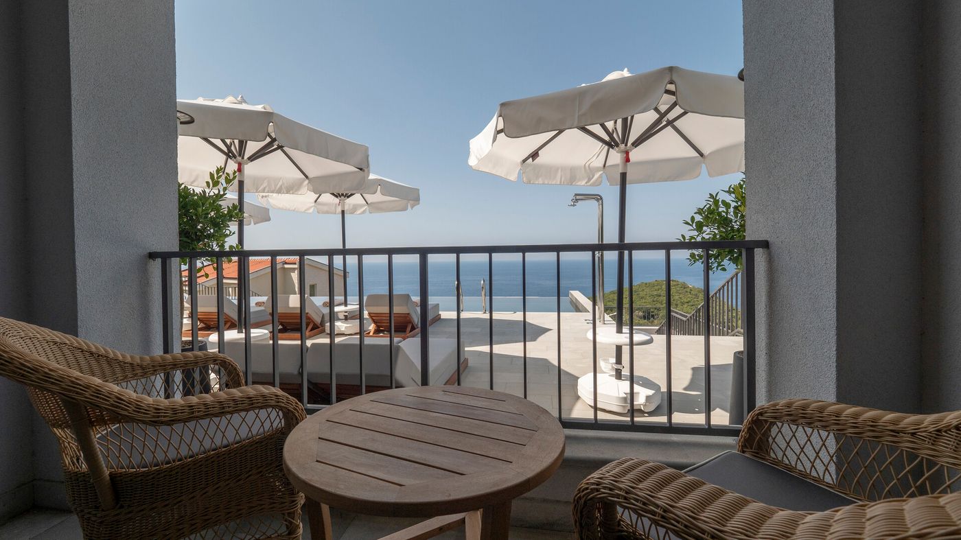 Vivid Blue Serenity 19.01.26