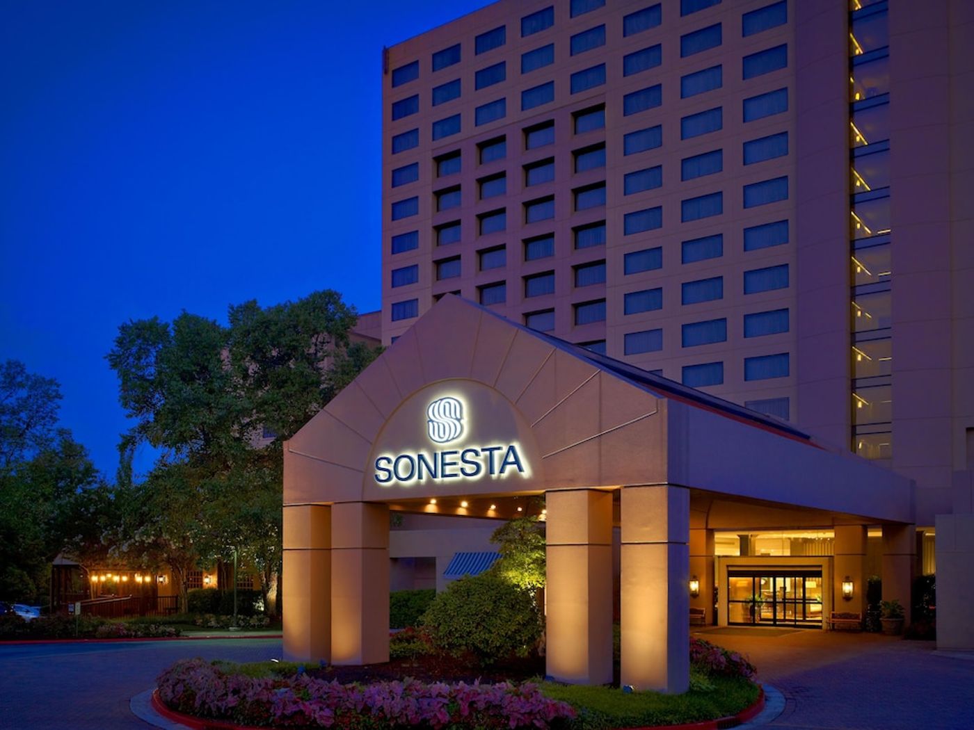 expedia-3158396-5