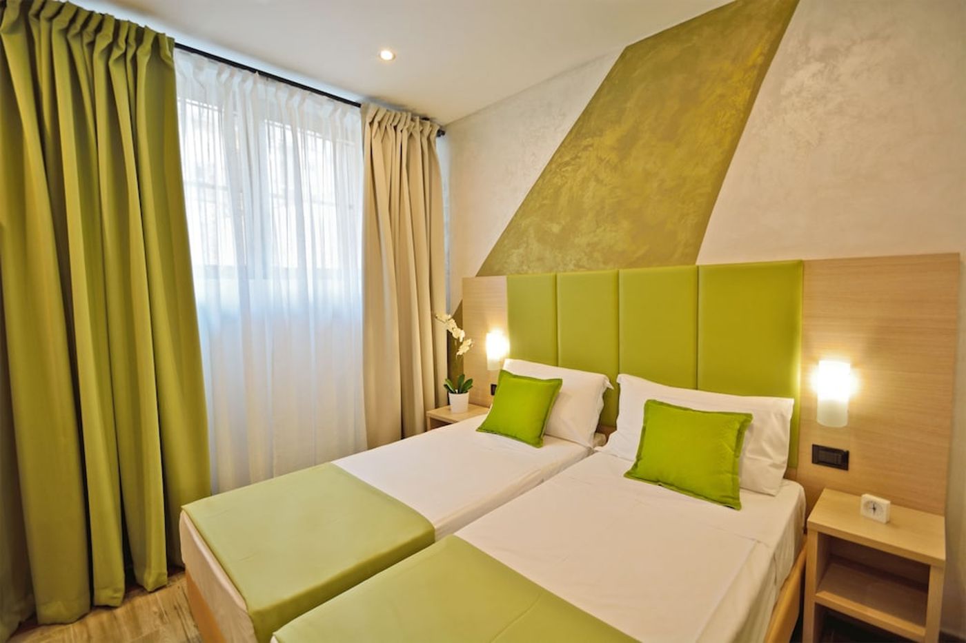 expedia-3160633-10