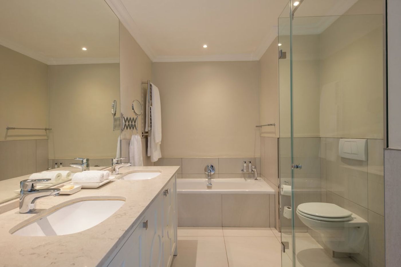expedia-3056123-28