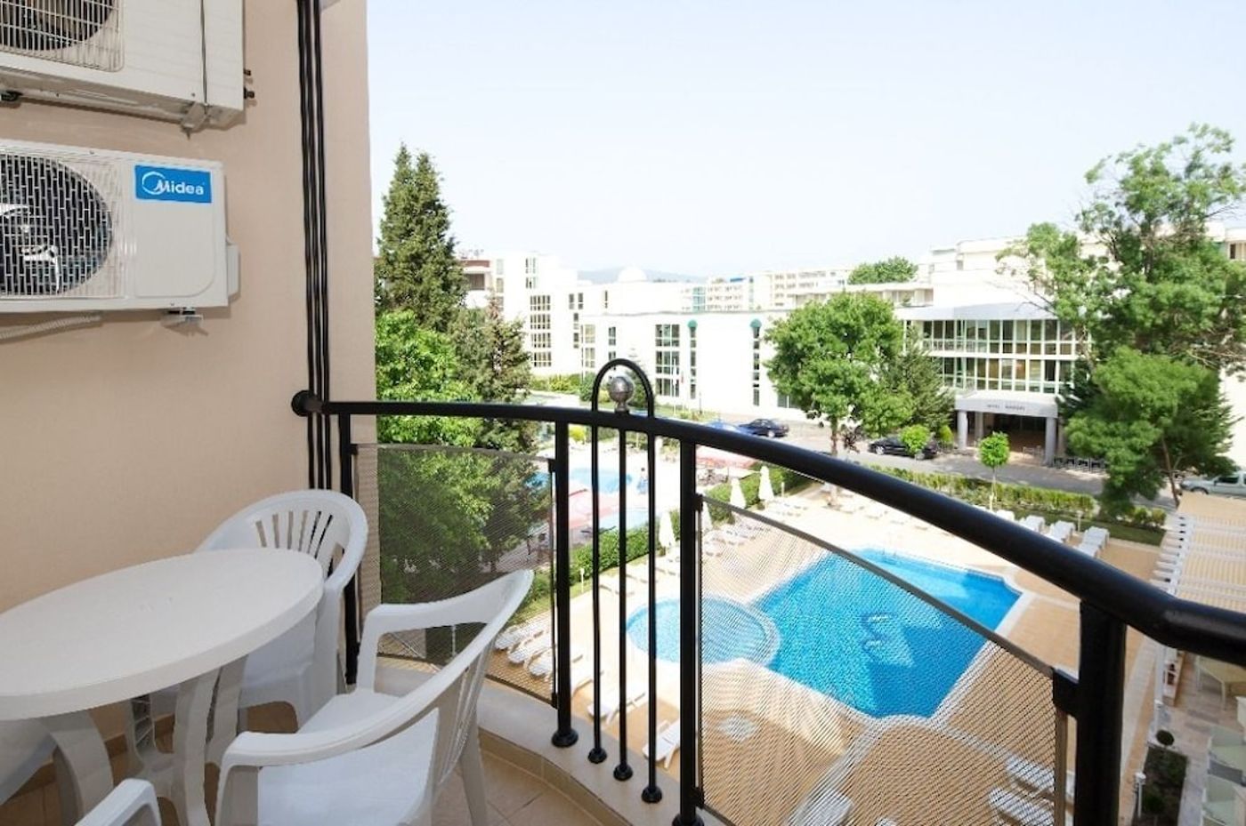 expedia-3166115-2