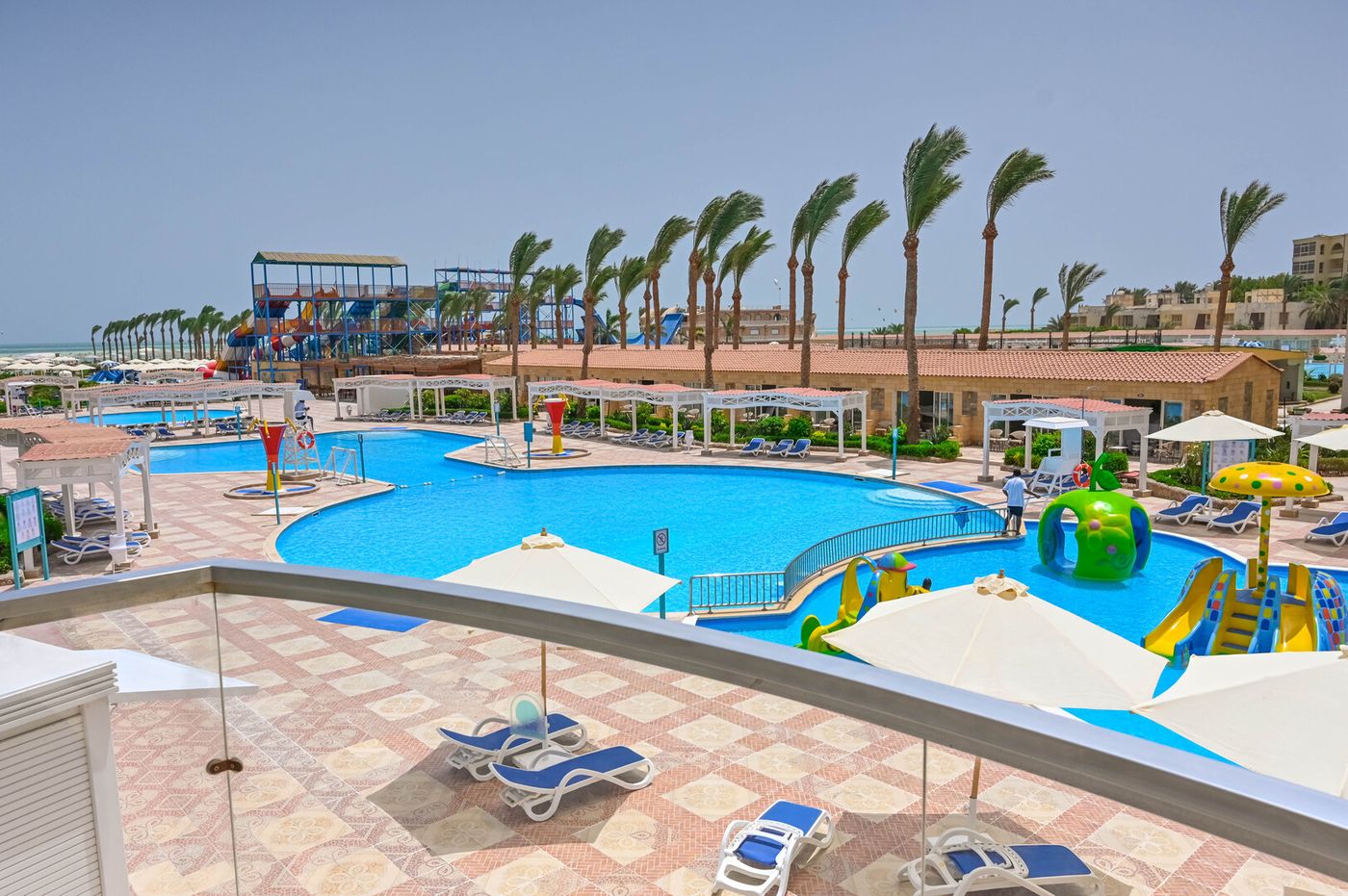Serano Aqua Park Resort 18.09