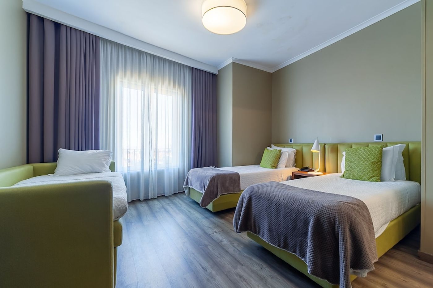 expedia-3165186-20