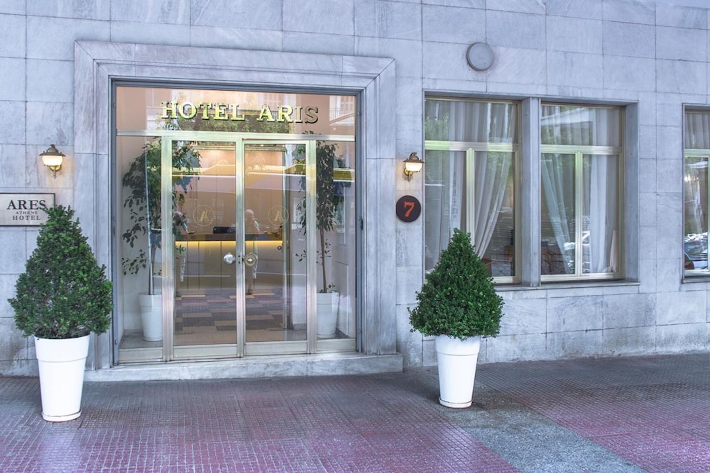 expedia-3165685-4