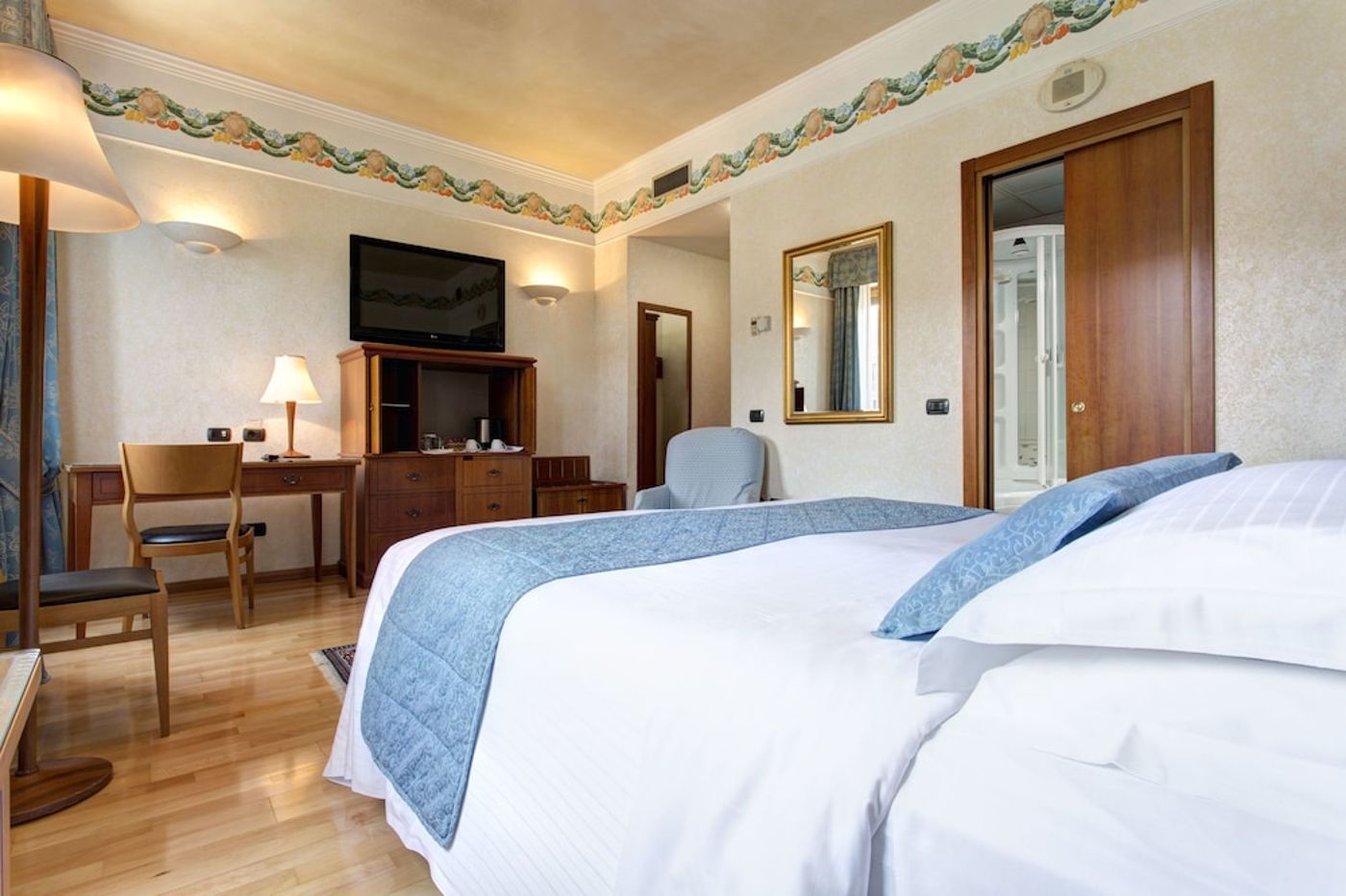 expedia-3160135-6