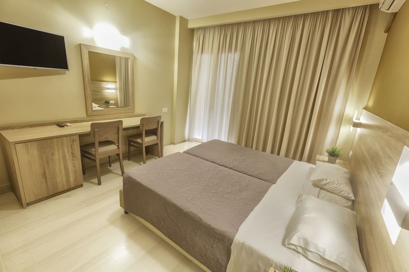 expedia-3156288-9